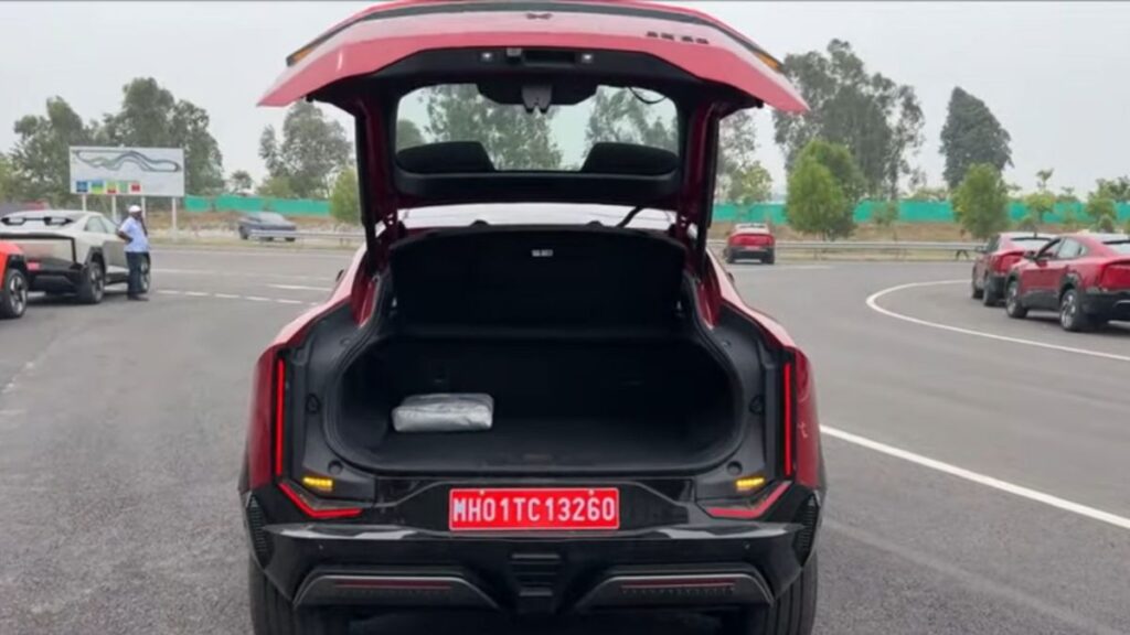 mahindra be 6 455 liter boot space